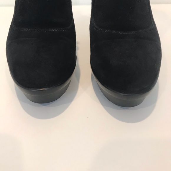 Tod’s Black Suede Platform Ankle Boots - Picture 5 of 11